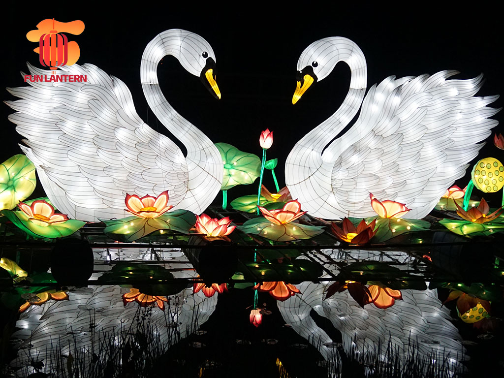 Large swan lantern in Lumina Park