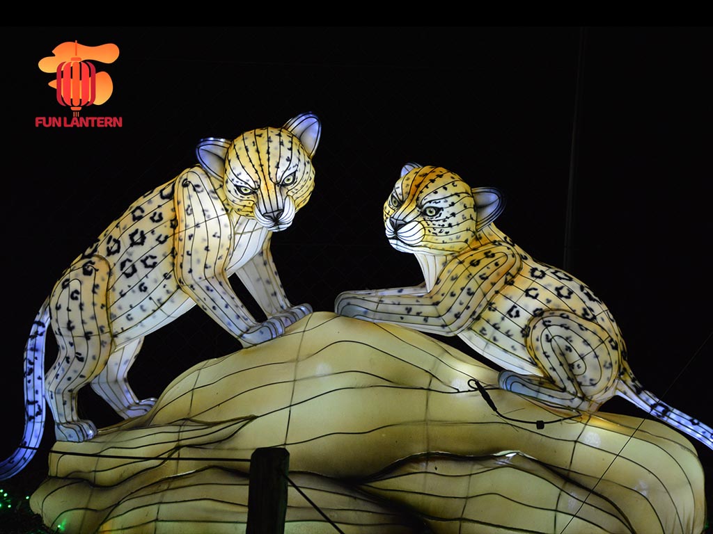 Young Leopard Lantern Display for Light Festivals Young Leopard Lantern Display for Light Festivals